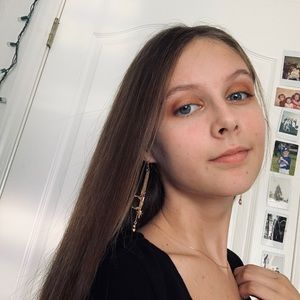 Meet your Posher, Zoe